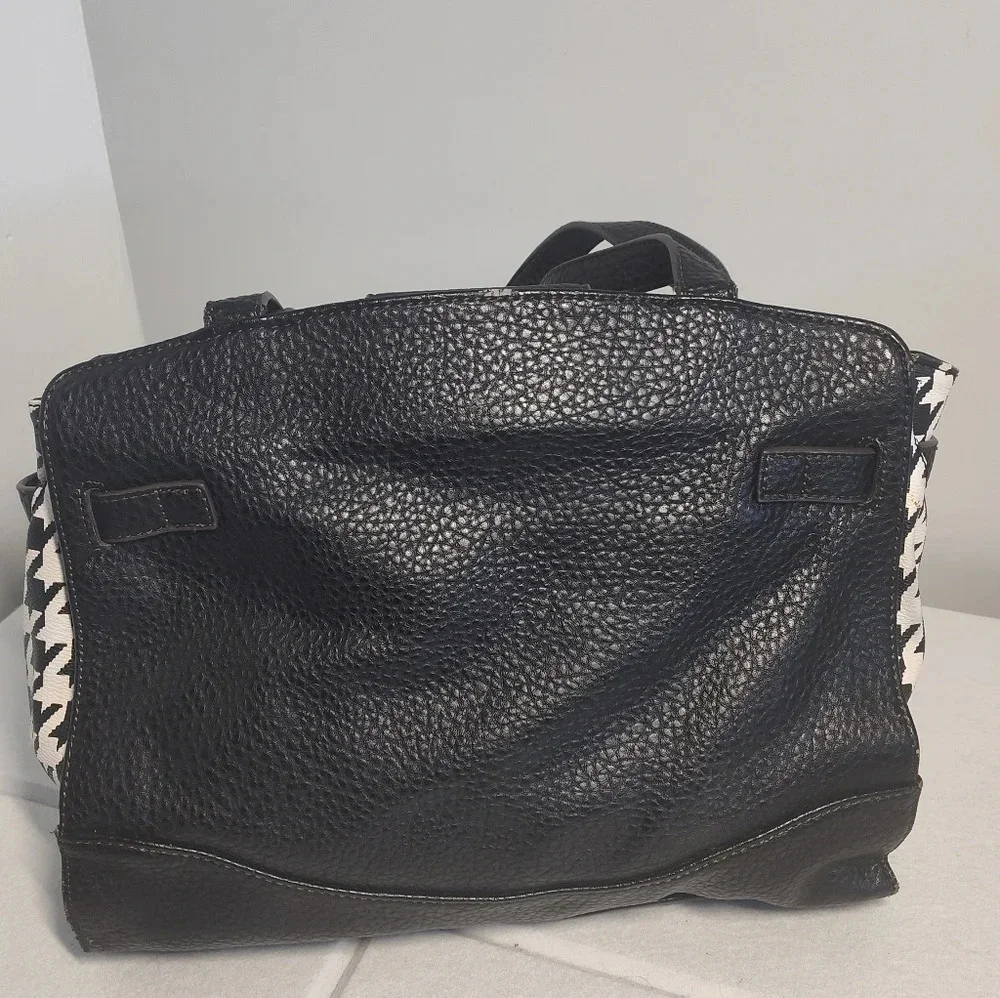 Liz Claiborne Black Leather Handbag